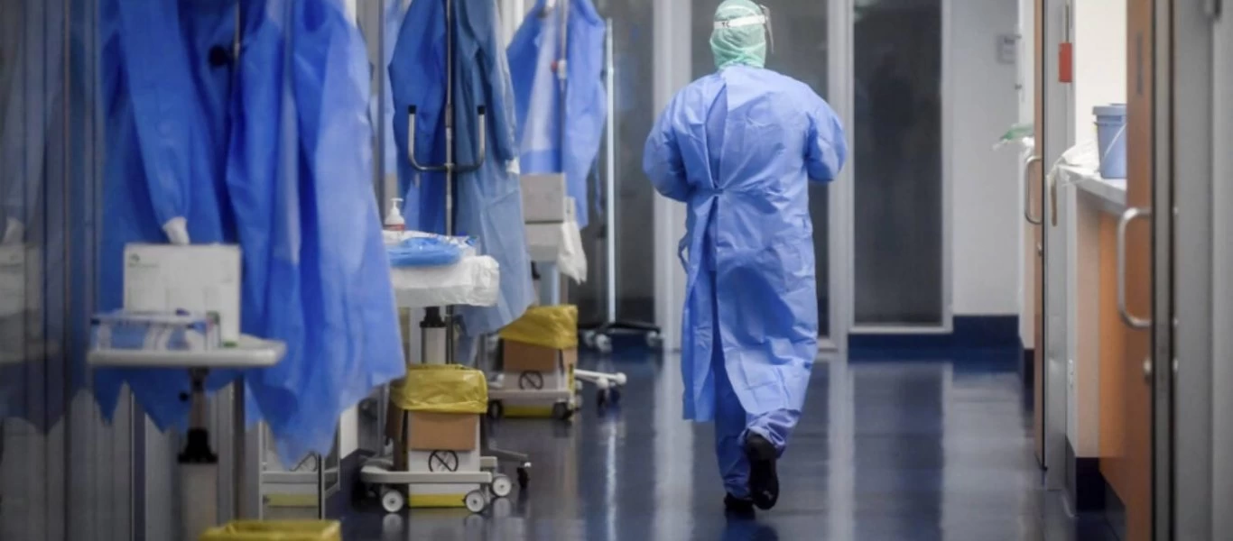 Οι μισές εισαγωγές στα νοσοκομεία της Αθήνας κρουσμάτων κορωνοϊού είναι από αλλοδαπούς στο κέντρο